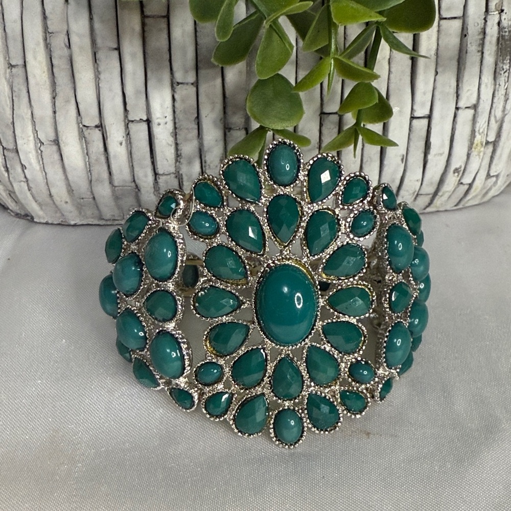 Floral Teal Color Cluster/Stones Stretchy Statement Bracelet - NWOT